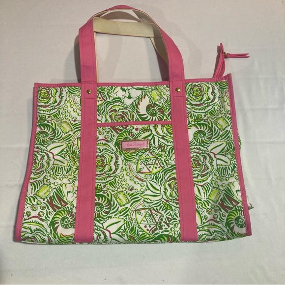 Lilly Pulitzer Handbags - Lilly Pulitzer bag
